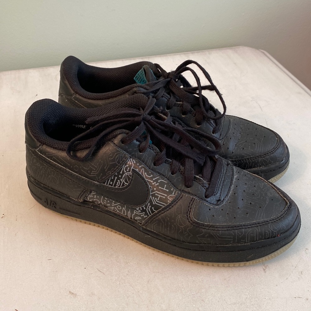 Nike Big Kids Air Force 1 shoes